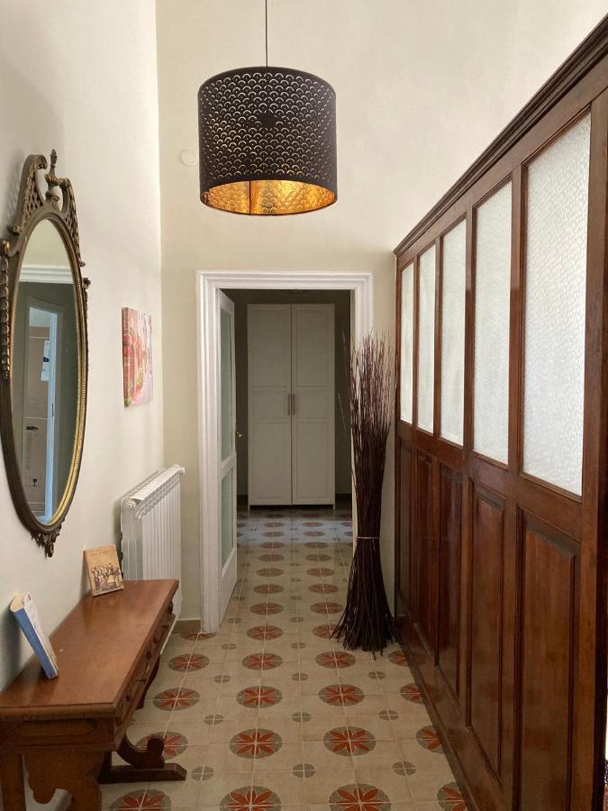 Domus Passpartenope, Napoli Luaran gambar