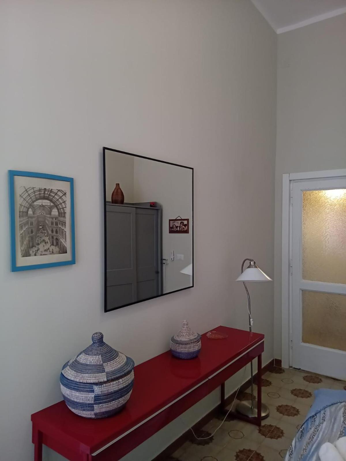 Domus Passpartenope, Napoli Luaran gambar