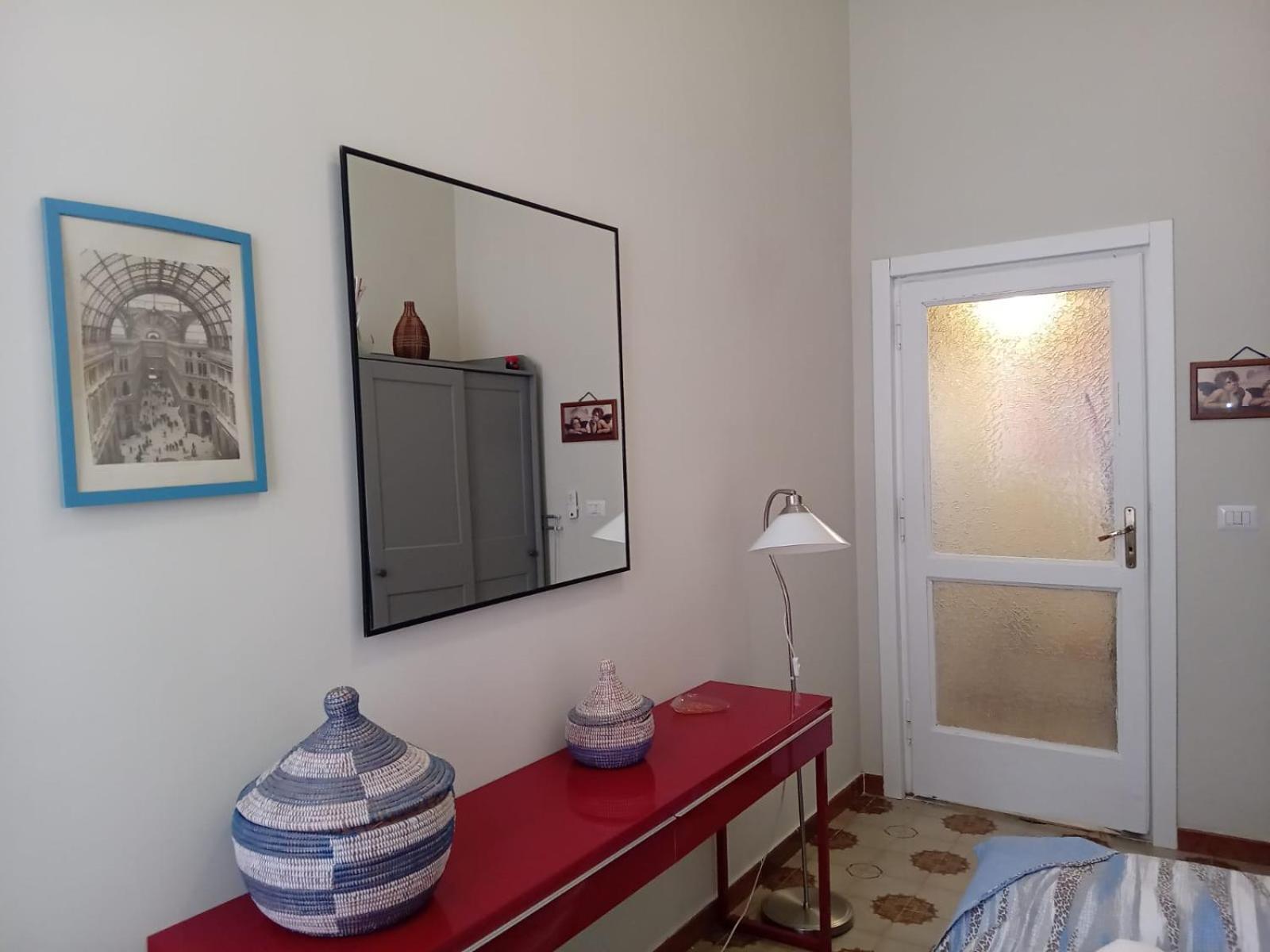Domus Passpartenope, Napoli Luaran gambar